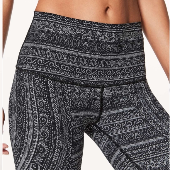 Lululemon Nulux Entwined Wunder Unders - Picture 4 of 10